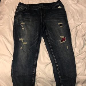 Maurice’s distressed jeans size 18